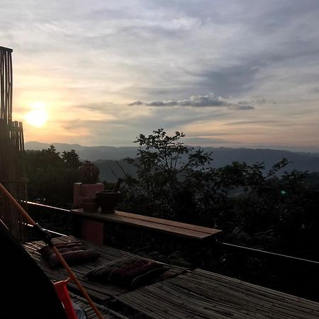 Terre Terrace Glamping - Doichang Ban Huai Khai Екстер'єр фото