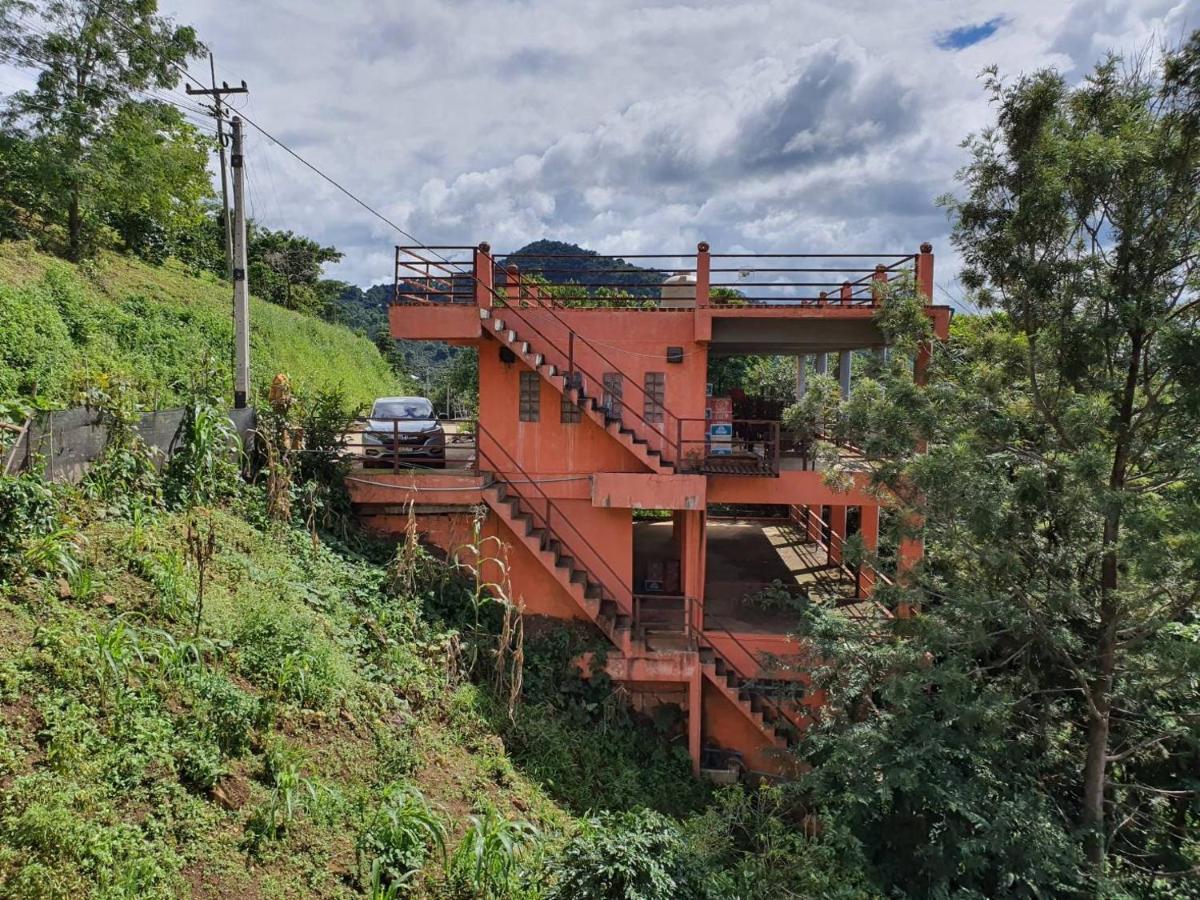 Terre Terrace Glamping - Doichang Ban Huai Khai Екстер'єр фото
